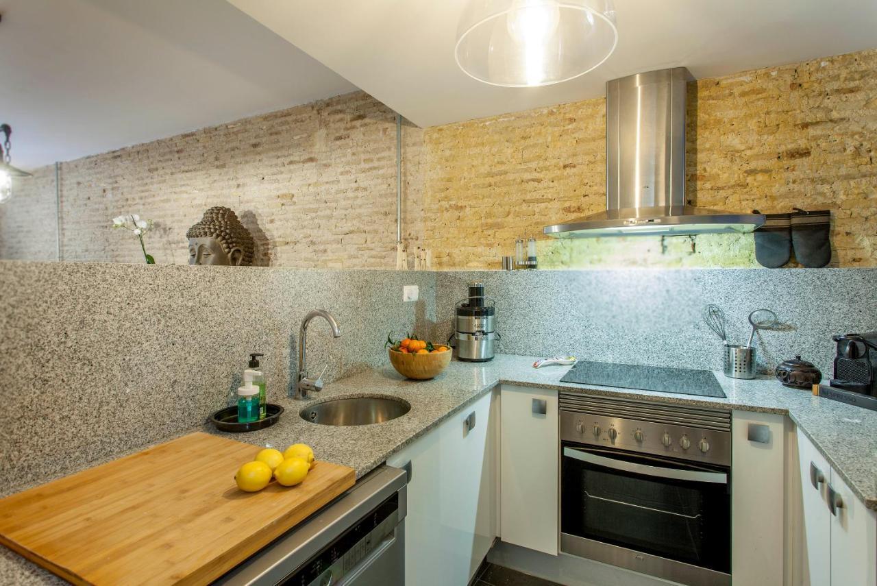 Luxurious & Alluring Home In Historic Town Valência Exterior foto